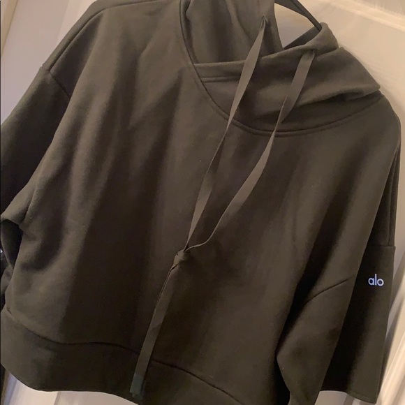Alo Yoga peak cropped hoodie - Picture 6 of 11